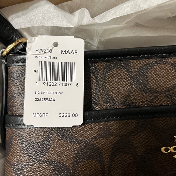 Authentic Coach handbag - Picture 3 of 5